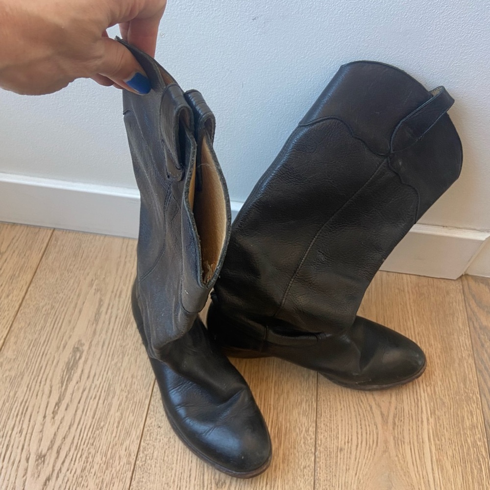 Frye tall women’s boot in black leather 7